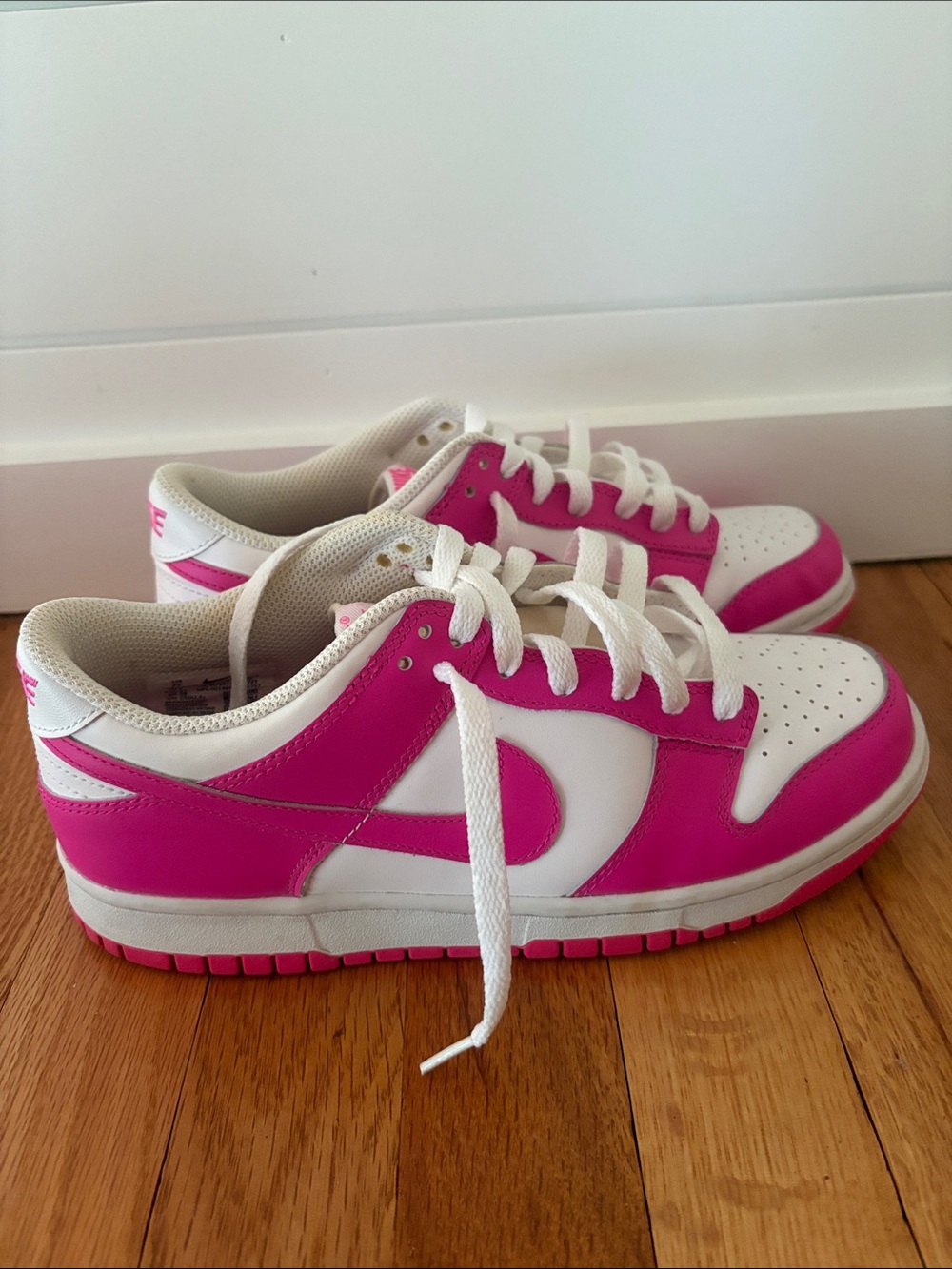 Nike Low-Top Sneakers in White and Hot Pink